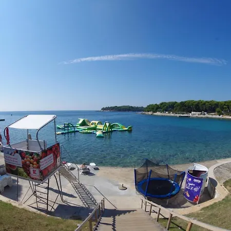 Апартаменти Jela Пула