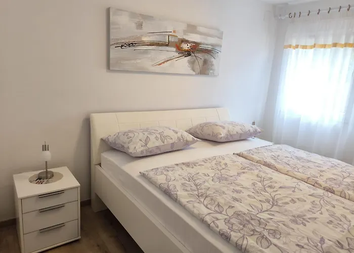 Jela Apartmán *