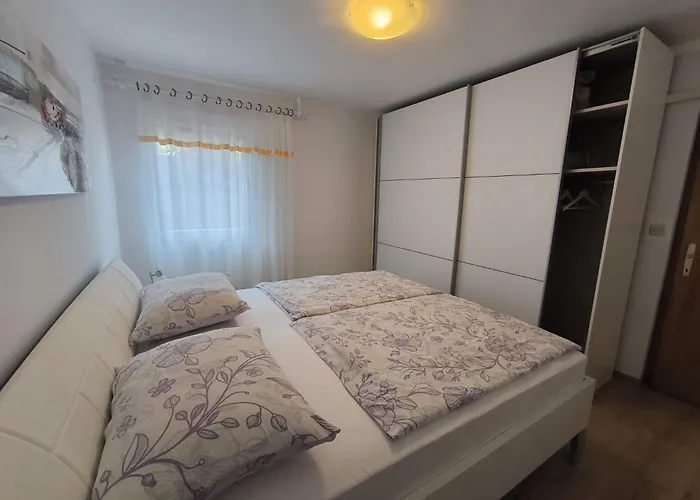 Jela Apartmán Pula