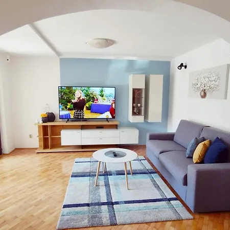 Apartament Jela *