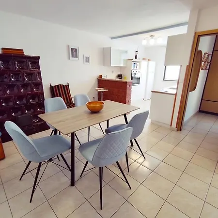 Apartament Jela *